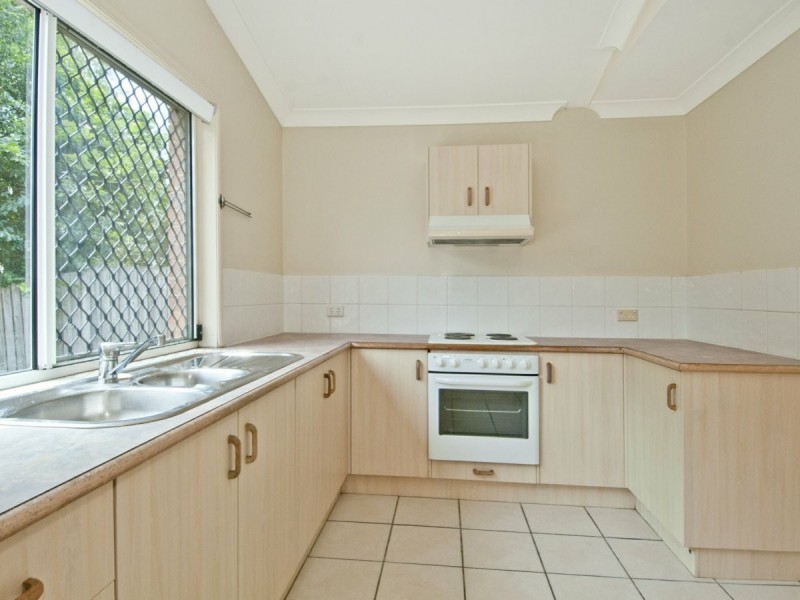 8 Peachface Street, Loganlea QLD 4131