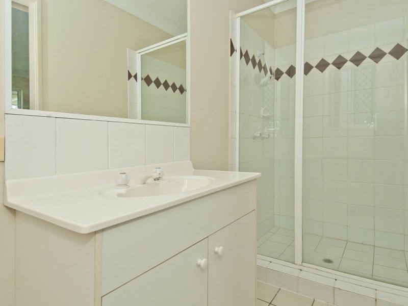 8 Peachface Street, Loganlea QLD 4131