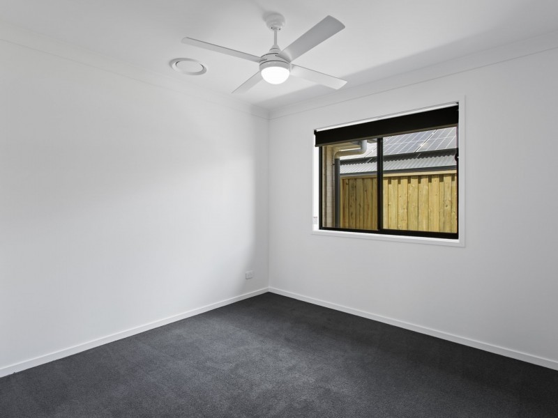 319 Tallagandra Road, Holmview QLD 4207