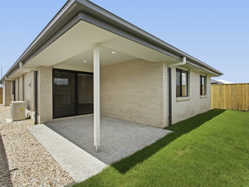 319 Tallagandra Road, Holmview QLD 4207