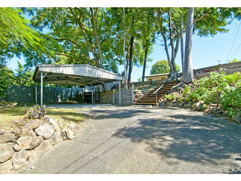 5 Lima Street, Edens Landing QLD 4207