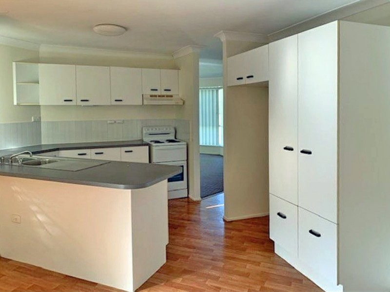 144 Castile Crescent, Edens Landing QLD 4207