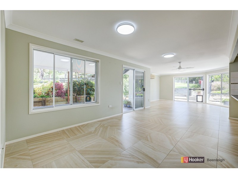 1 Janine Drive, Bahrs Scrub QLD 4207