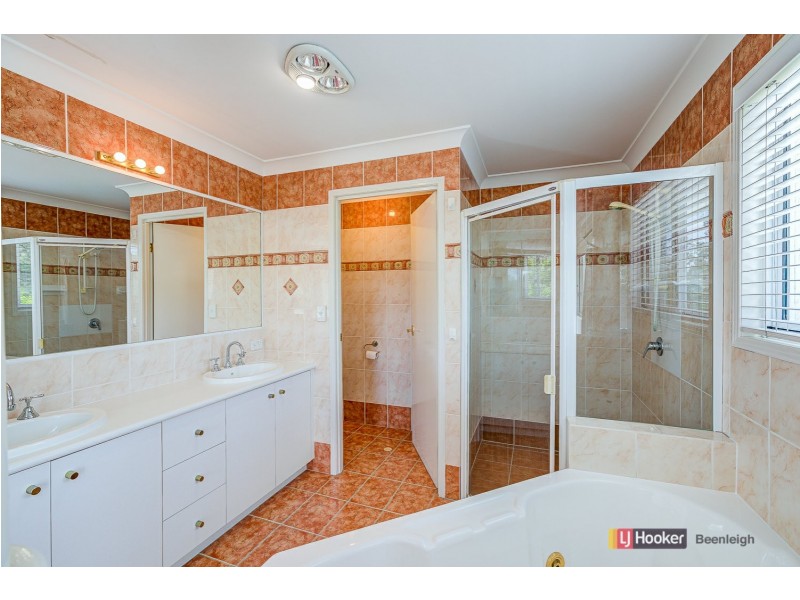 1 Janine Drive, Bahrs Scrub QLD 4207