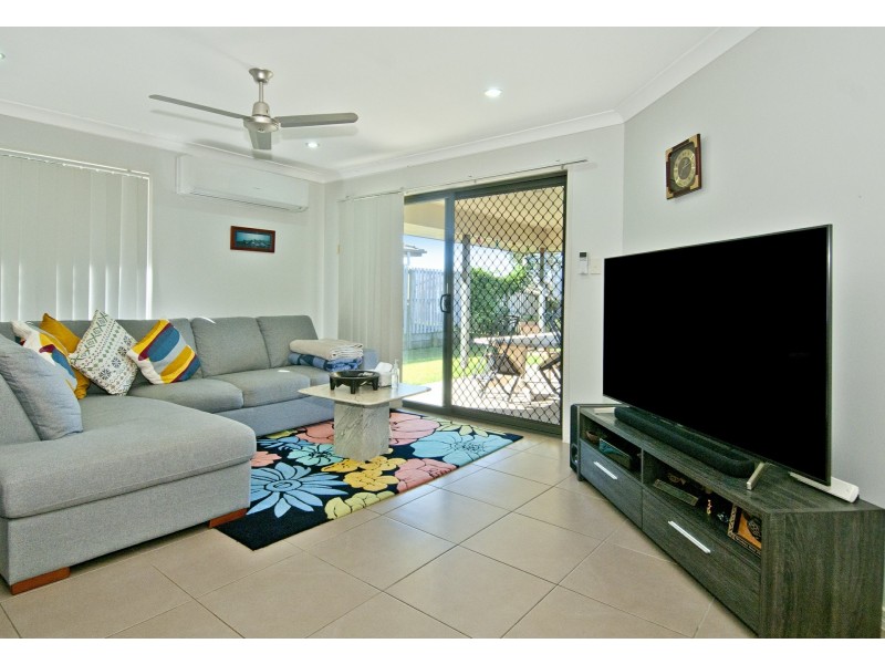 52 Sunridge Circuit, Bahrs Scrub QLD 4207