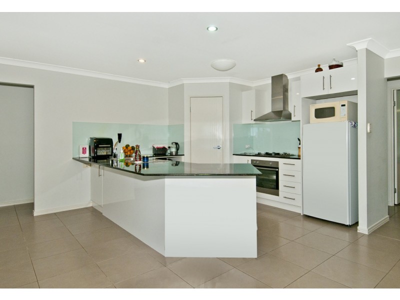 52 Sunridge Circuit, Bahrs Scrub QLD 4207