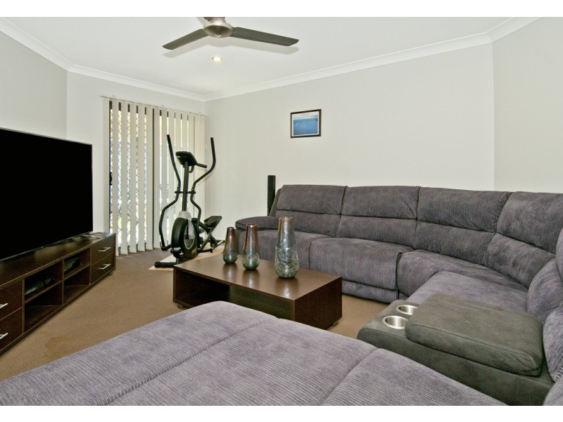 52 Sunridge Circuit, Bahrs Scrub QLD 4207