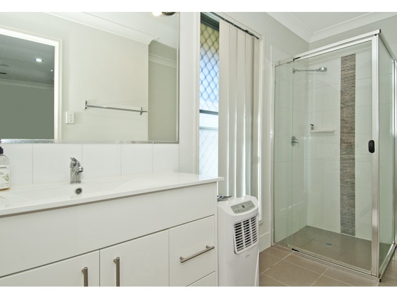 52 Sunridge Circuit, Bahrs Scrub QLD 4207