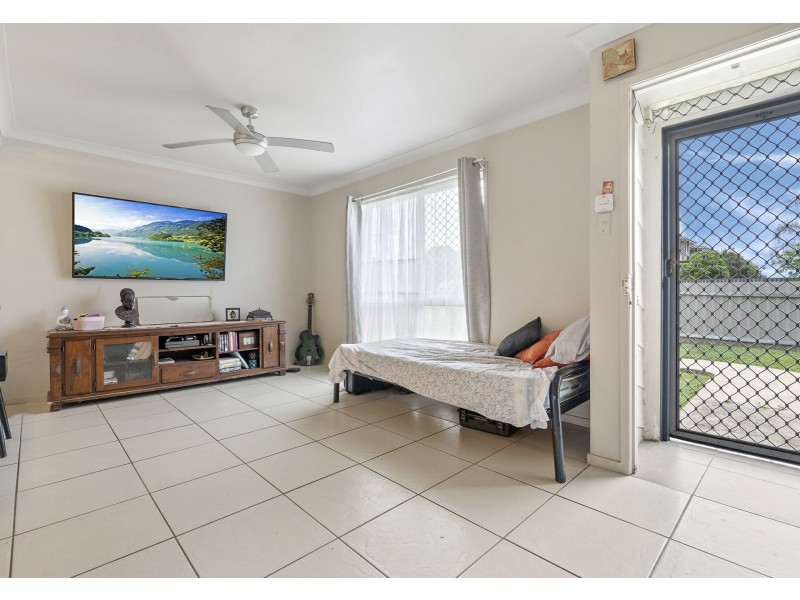 15 Balmoral Drive, Eagleby QLD 4207