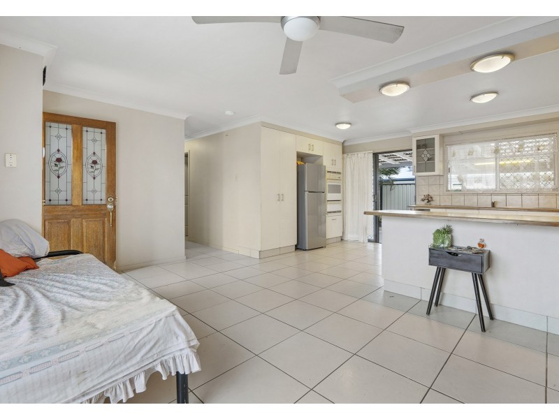 15 Balmoral Drive, Eagleby QLD 4207