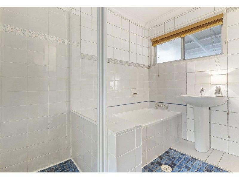 15 Balmoral Drive, Eagleby QLD 4207