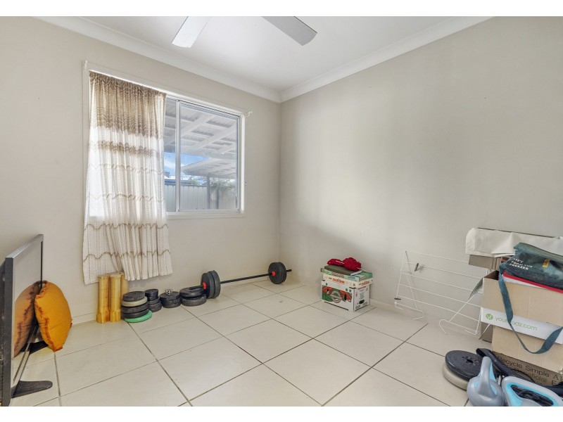 15 Balmoral Drive, Eagleby QLD 4207