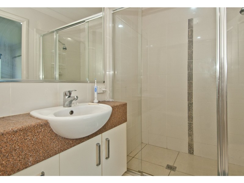 2/2 Wyndham Circuit, Holmview QLD 4207