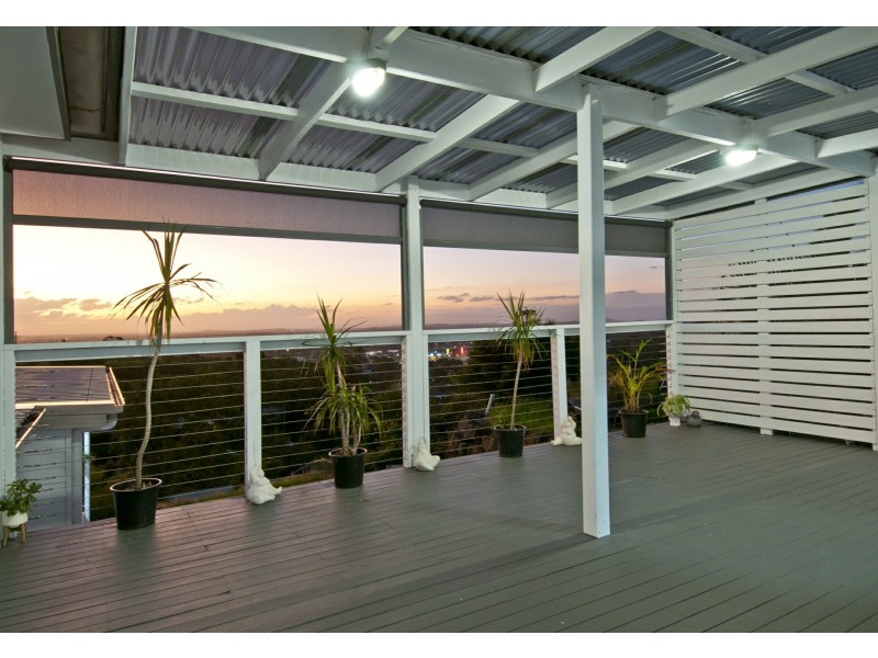 9 Valerie Close, Edens Landing QLD 4207