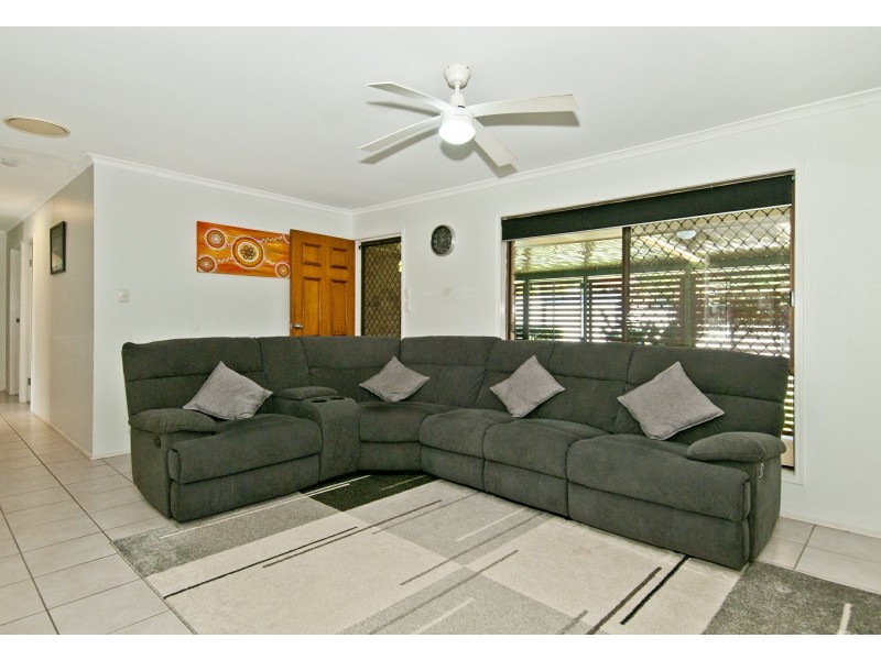 24 Morisset Court, Edens Landing QLD 4207