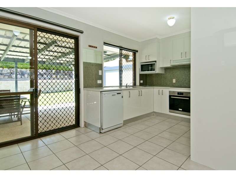 24 Morisset Court, Edens Landing QLD 4207