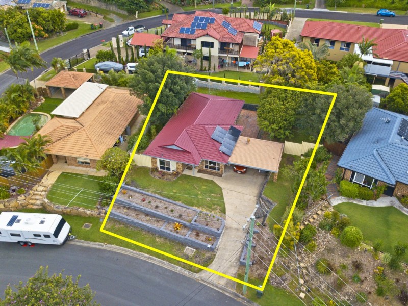 11 Clayton Drive, Edens Landing QLD 4207