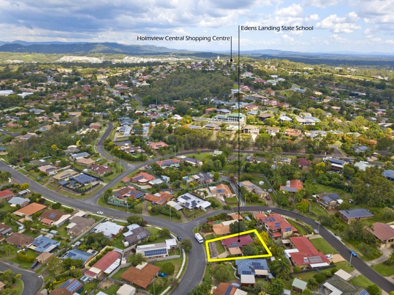 11 Clayton Drive, Edens Landing QLD 4207