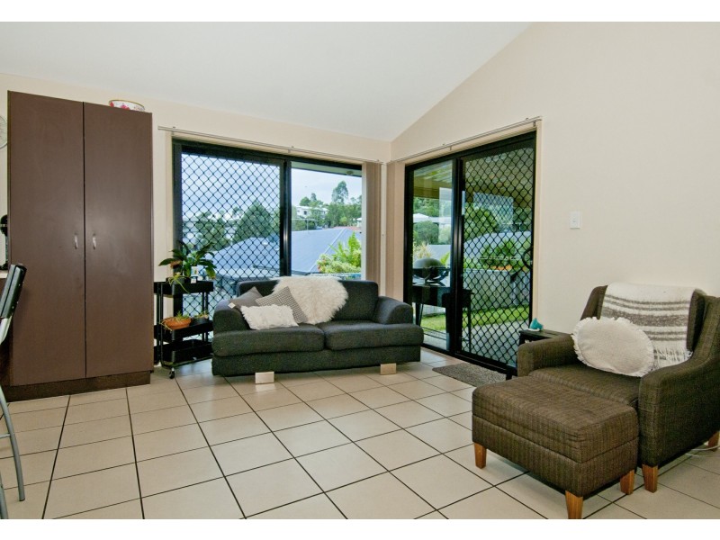 9 Outlook Drive, Waterford QLD 4133