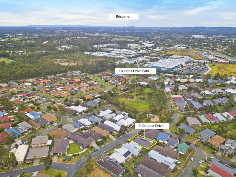 9 Outlook Drive, Waterford QLD 4133