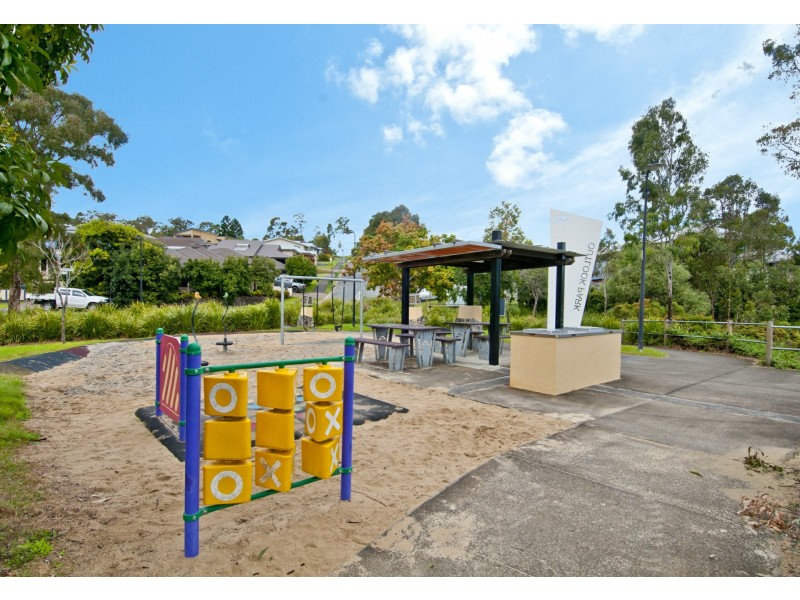 9 Outlook Drive, Waterford QLD 4133