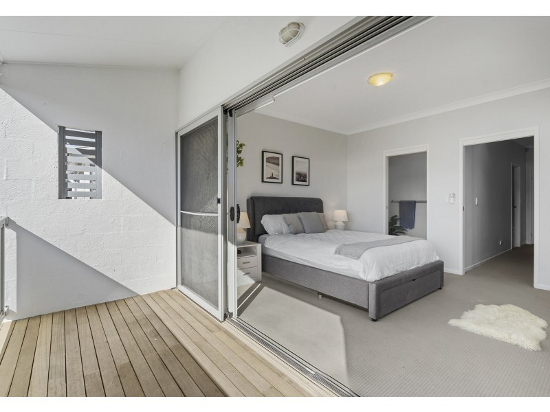 Unit 4/1-5 Anthony Street, Kingston QLD 4114