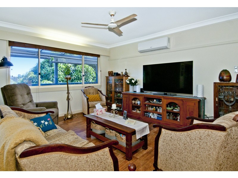 13 Overland Drive, Edens Landing QLD 4207