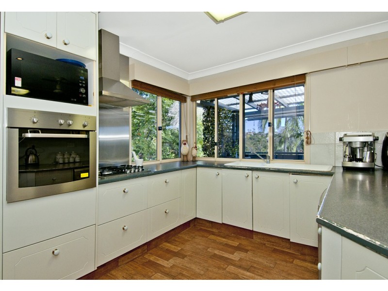13 Overland Drive, Edens Landing QLD 4207