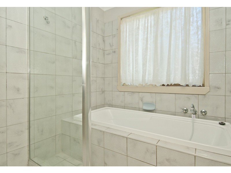 13 Overland Drive, Edens Landing QLD 4207