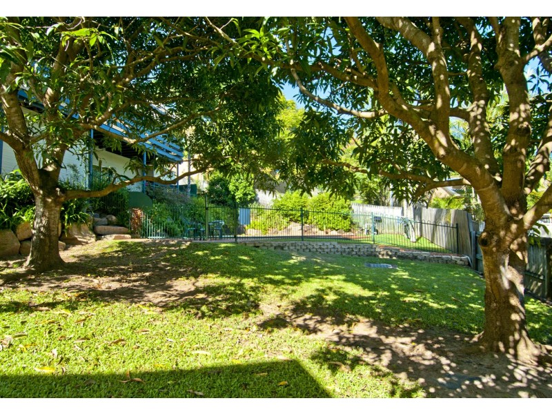 13 Overland Drive, Edens Landing QLD 4207