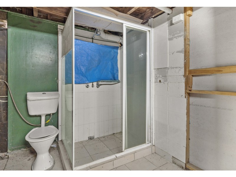 8 Wattle Street, North Booval QLD 4304