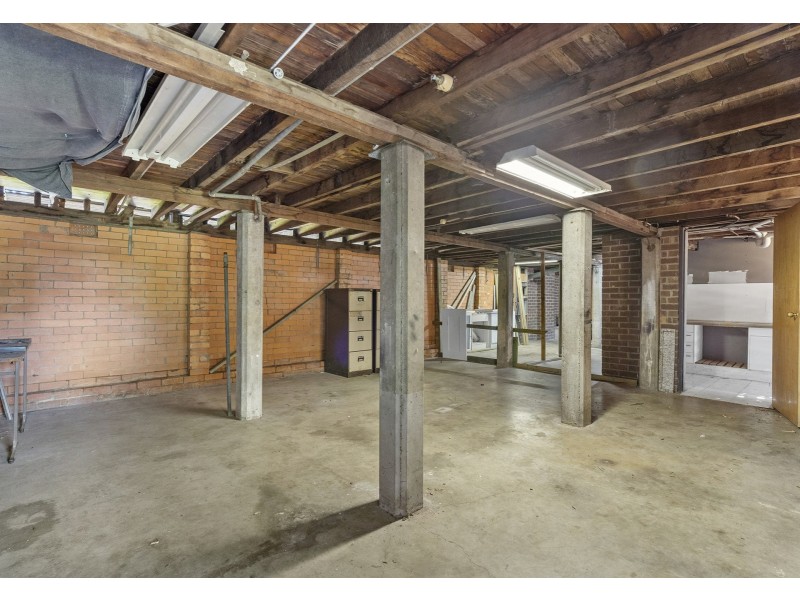 8 Wattle Street, North Booval QLD 4304