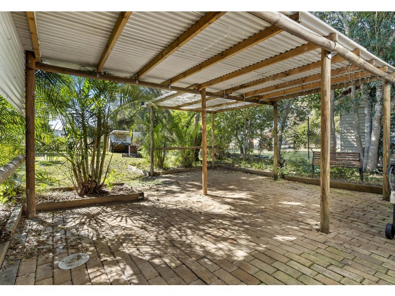 8 Wattle Street, North Booval QLD 4304