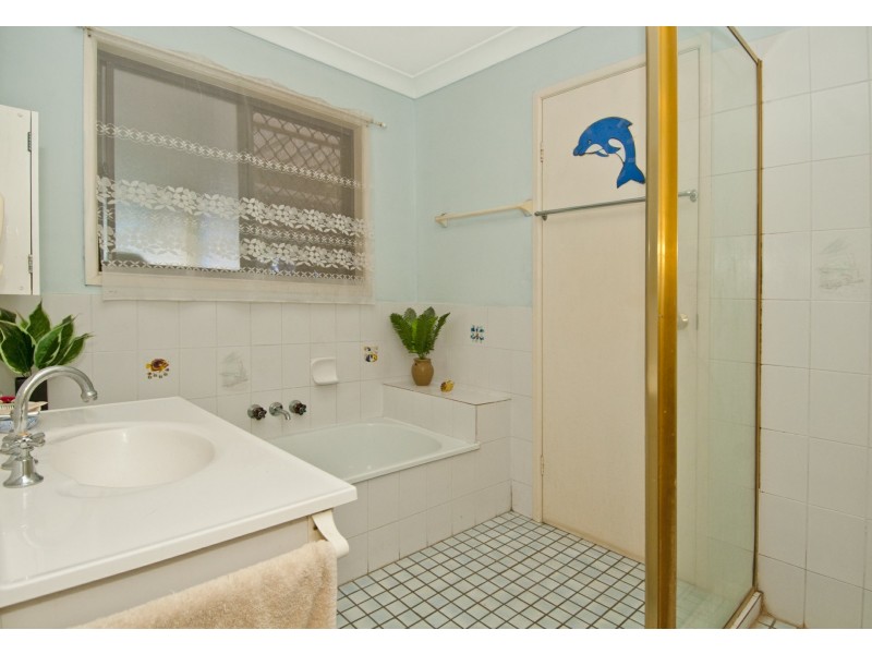 17 Ponderosa Street, Hillcrest QLD 4118