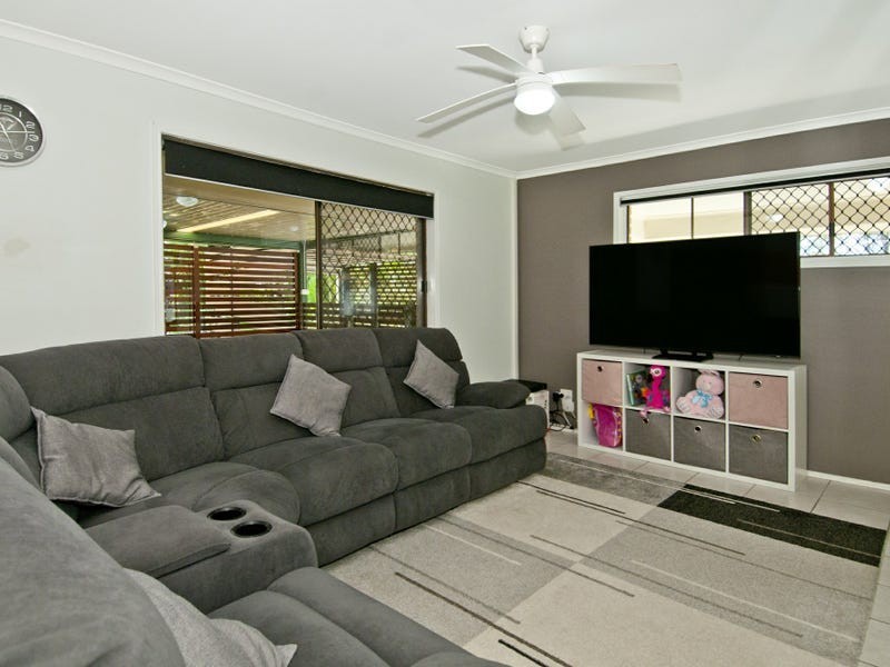 24 Morisset Court, Edens Landing QLD 4207
