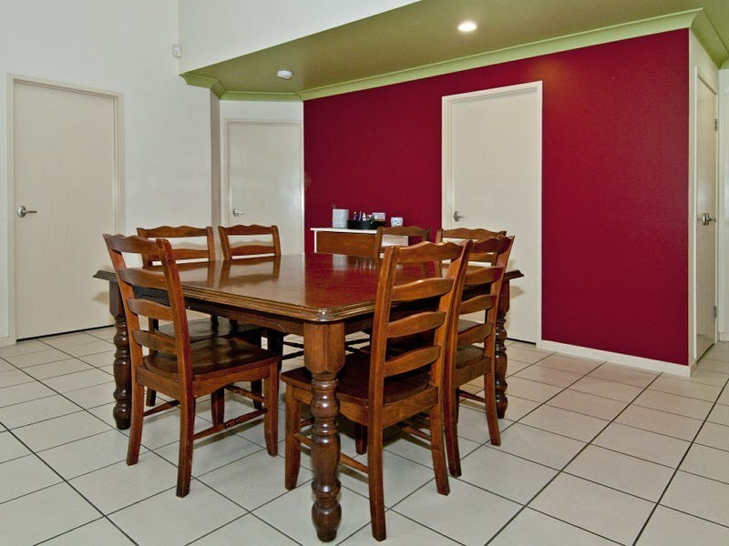 9 Outlook Drive, Waterford QLD 4133