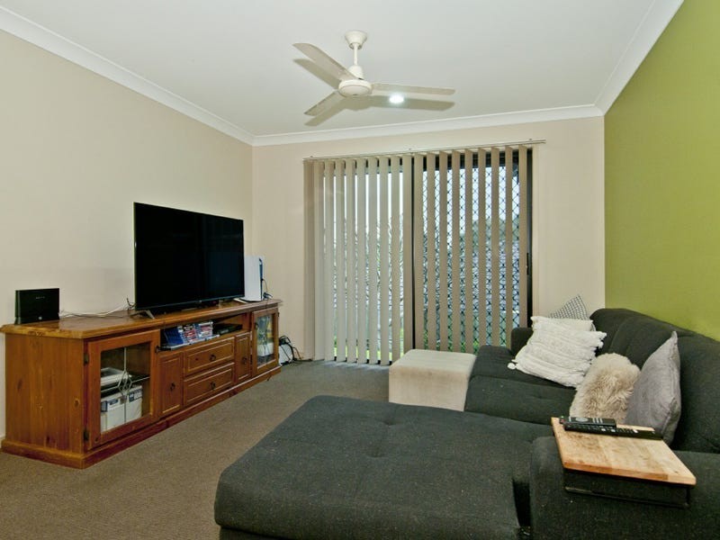 9 Outlook Drive, Waterford QLD 4133