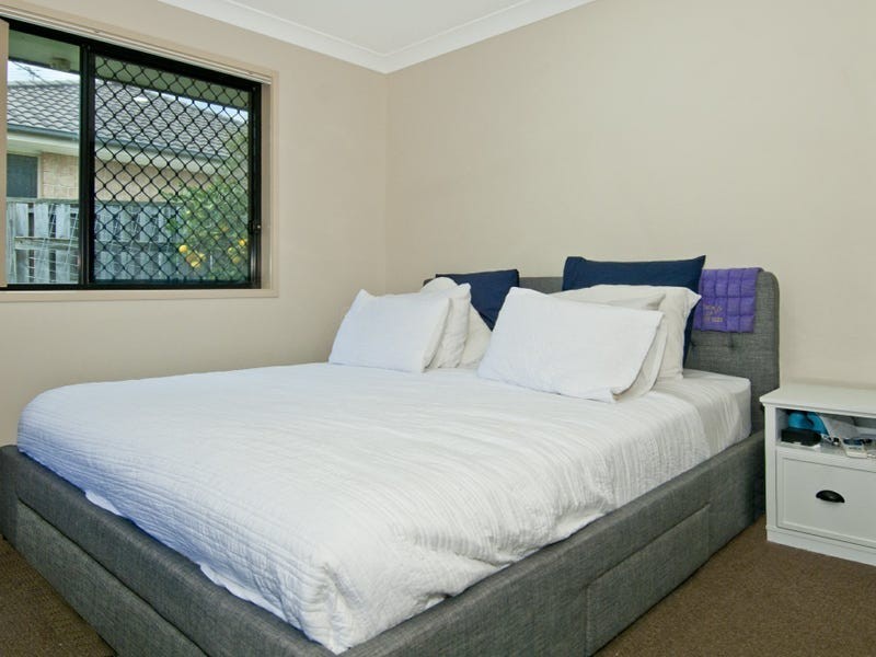 9 Outlook Drive, Waterford QLD 4133