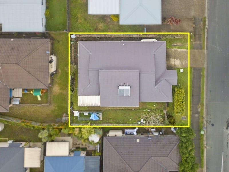 9 Outlook Drive, Waterford QLD 4133