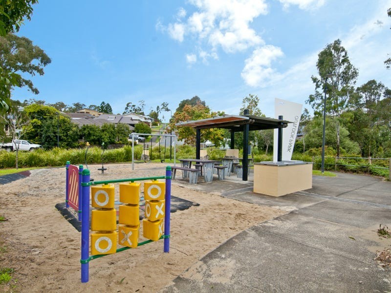 9 Outlook Drive, Waterford QLD 4133