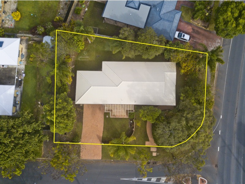 1 Leighton Drive, Edens Landing QLD 4207