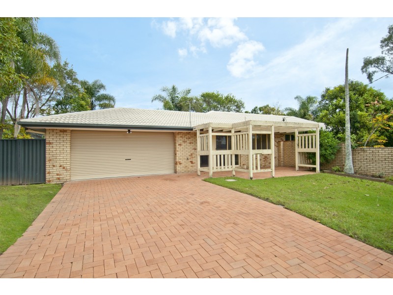 1 Leighton Drive, Edens Landing QLD 4207