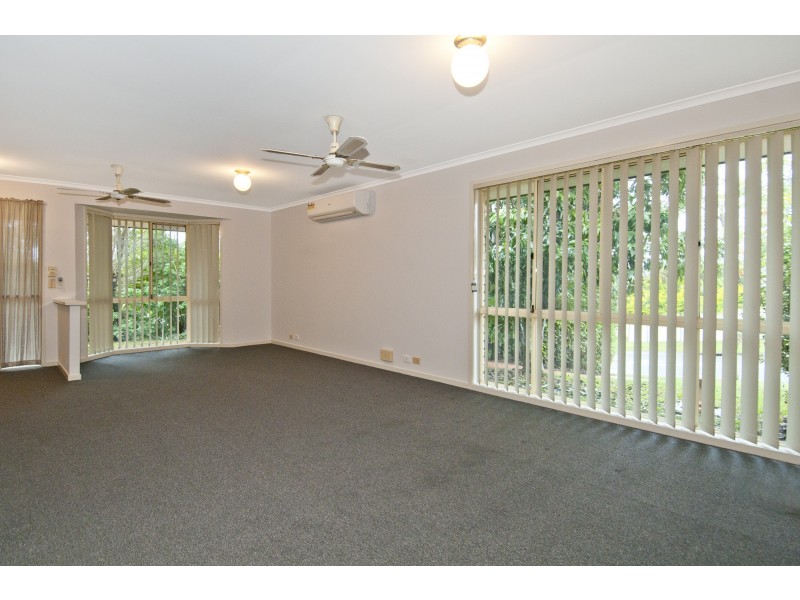 1 Leighton Drive, Edens Landing QLD 4207