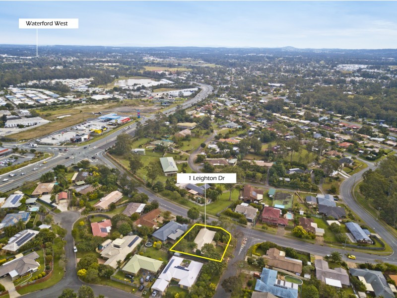1 Leighton Drive, Edens Landing QLD 4207
