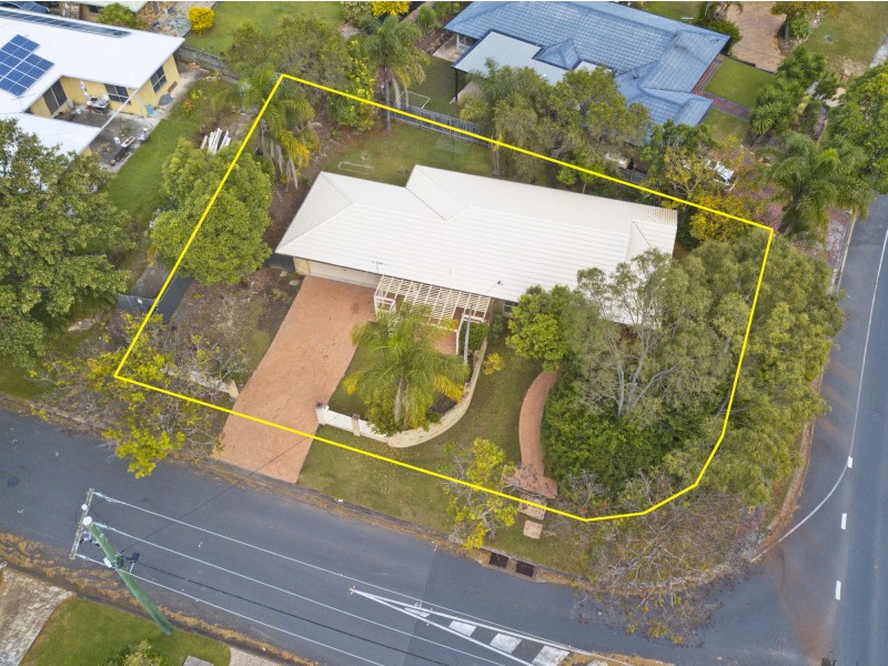 1 Leighton Drive, Edens Landing QLD 4207
