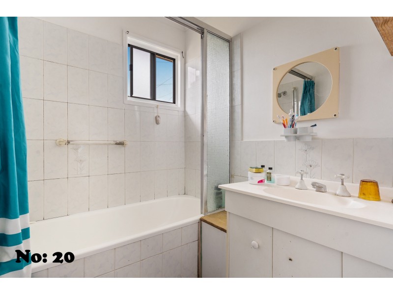 20 Bedford Crescent, Eagleby QLD 4207
