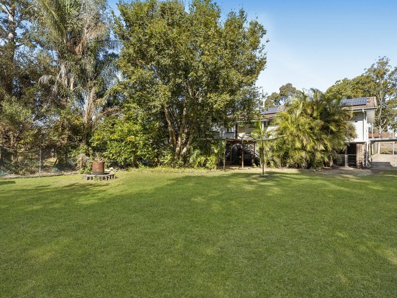 8 Wattle Street, North Booval QLD 4304