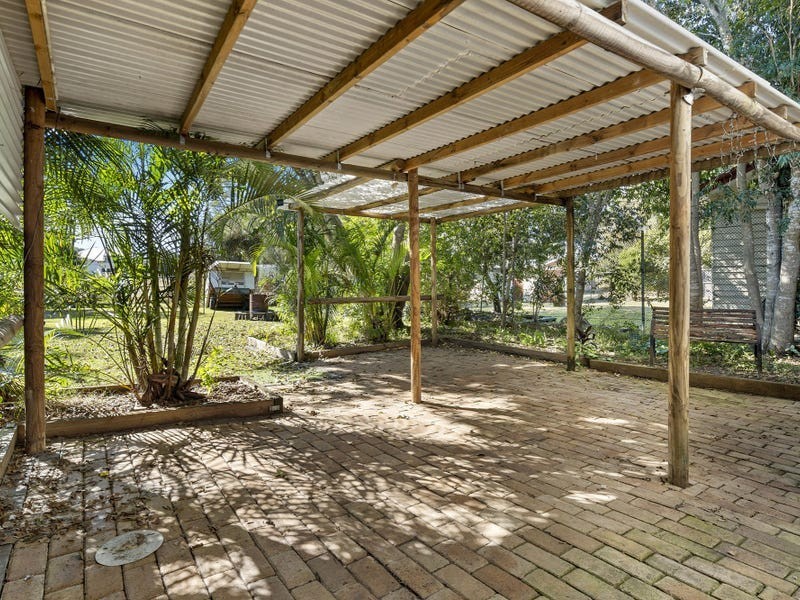 8 Wattle Street, North Booval QLD 4304