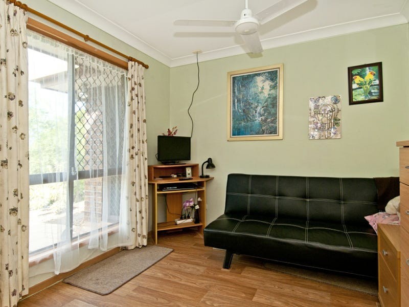 17 Ponderosa Street, Hillcrest QLD 4118