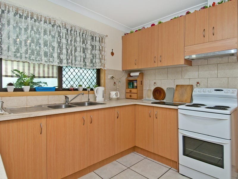 17 Ponderosa Street, Hillcrest QLD 4118